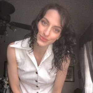 Meet your Posher, Ariel